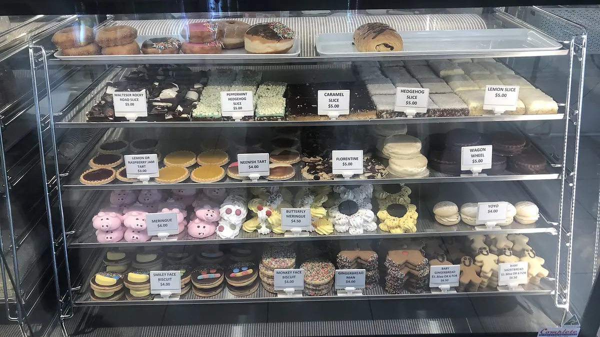 Two Magpies Bakery (Framlingham) – bakery in Framlingham town centre
